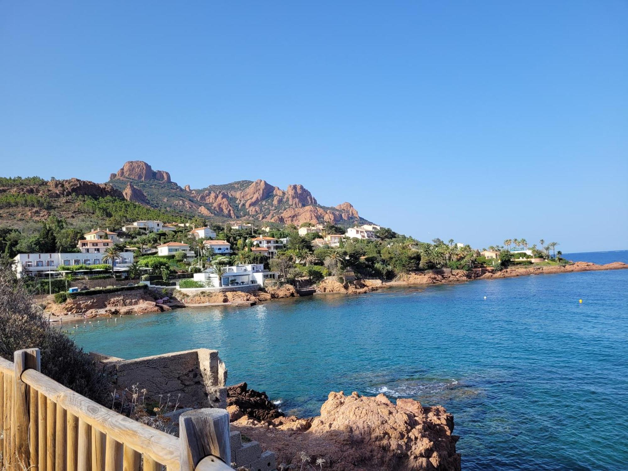 Studio Agay A 2 Pas Des Plages Saint-Raphael  Exterior photo